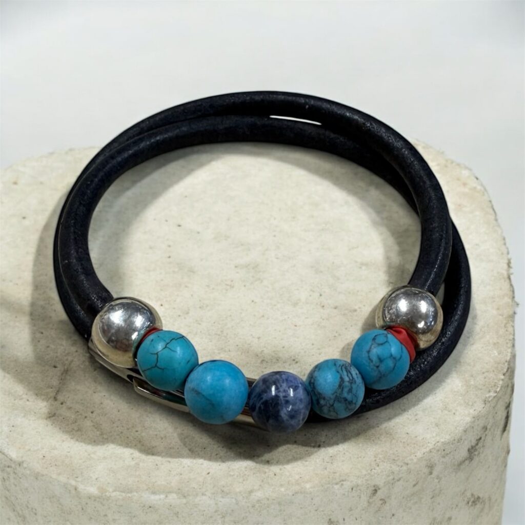 Instagram post from handmadebyortlep. This post is in position 0.