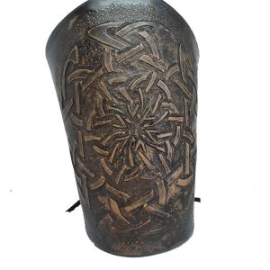 Leren armband met Keltische knoop