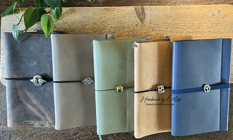 Diverse-kleuren-A5-lederen-hoes